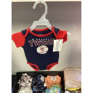 Minnesota Twins Baby Bodysuit Newborn Navy Red Baseball Onesie